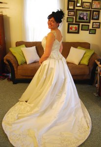 kp04092weddingdress3.jpg
