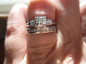 clgwliunder1ringsize1.jpg