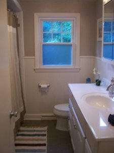 HH old bathroom.jpg