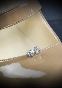 LW-ACAearrings-shoefront.JPG