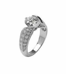 Ring%20ACANTHUS%20platinum%202.01cts%20D-VVS2%20and%200.75%20cts%20paved%20diamonds%20$61100[1].jpg