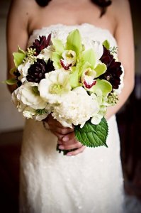 Bouquet-white&burgandy.jpg