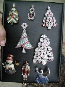 cmsxmaspins.jpg