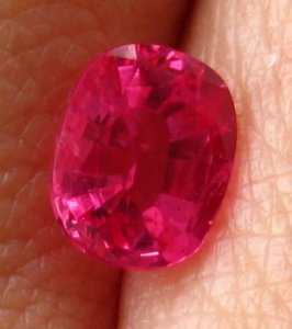 Spinel Mahenge 1.14ct inside 1.jpg