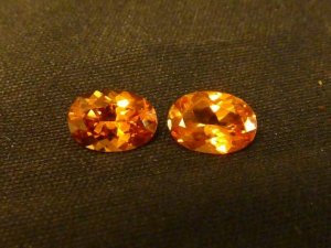 Mandarin Spess from gem show Aug 2010  1276.jpg