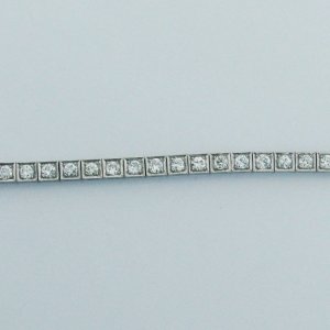 decosquarebracelet1.jpg decosquarebracelet1.jpg