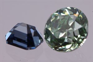 both 900b.jpg
