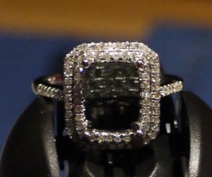 diamondcolorcloseup.jpg diamondcolorcloseup.jpg