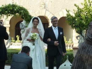 mscushion-nonpro-ceremony-walkdowntheaisle.jpg