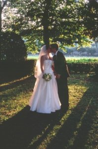 mscushion-nonpro-morekissinginthegardens.jpg