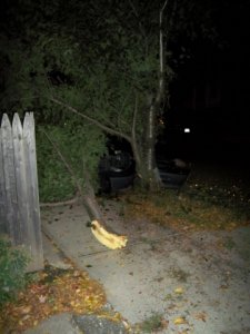 car crash at house 006.JPG car crash at house 006.JPG