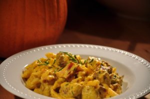 creamypumpkinandsagepasta2.jpg