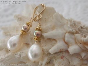 Pearl earrings for Gailey 02.jpg