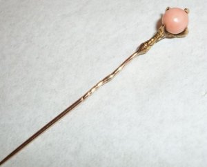 14KConchPearlClawPinDetail.jpg