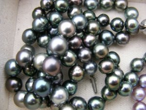 lgkscarypileofpearls3.jpg lgkscarypileofpearls3.jpg