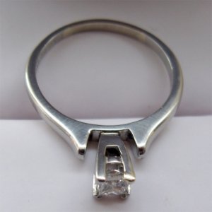 Platinum ring.jpg Platinum ring.jpg