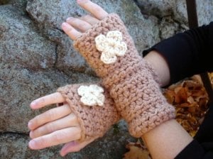 fingerless gloves from beekisses.jpg
