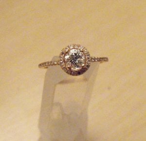 Rosegoldhalo01.jpg Rosegoldhalo01.jpg