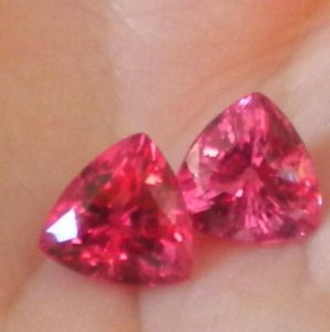 twomahengetrillionspinels.JPG