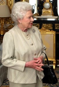 Queen+Elizabeth+II+Meets+Governor+South+Australia+G794g-q3Na3l.jpg