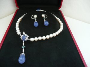 cartier pearl-chalcedony 026.jpg
