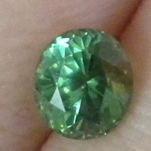 TLgreenzircon1_6.JPG TLgreenzircon1_6.JPG