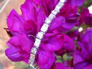 BraceletFlowers.jpg BraceletFlowers.jpg