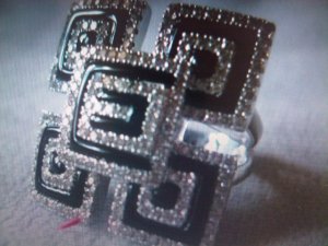 givenchy ring- 68k.jpg