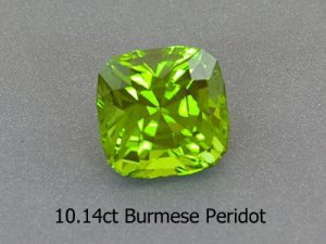 Lg-PeridotSqCush10_14ct.jpg
