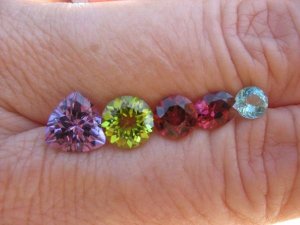 pic3 5 new stones.jpg pic3 5 new stones.jpg