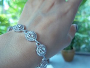 bracelet_1.jpg bracelet_1.jpg