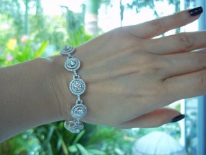 bracelet_2.jpg
