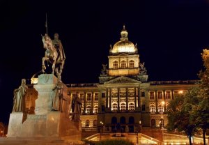 wenceslas_square_prague.jpg