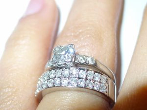 ringset_handshot2.jpg