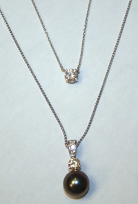 necklaces2.jpg necklaces2.jpg