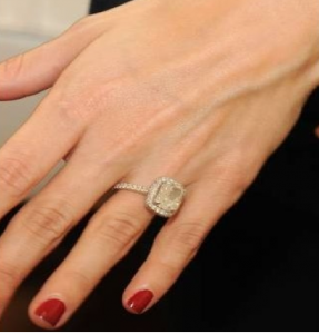 Joanna-Garicas-Engagement-Ring.png