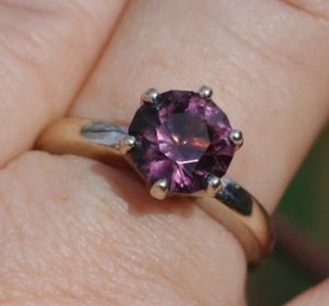 grape spinel.jpg