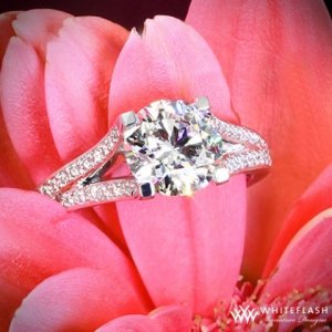 1.507ct H VS2 ACA in Katie pave flower.jpg 1.507ct H VS2 ACA in Katie pave flower.jpg
