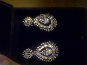 big pearl earrings.jpg