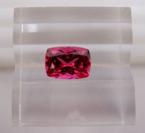 2.36ct-spinel-1.jpg