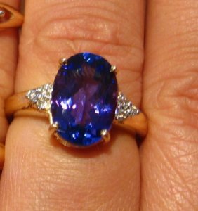 Tanzanites 4.1ct.jpg