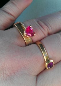 neonspinel.jpg neonspinel.jpg