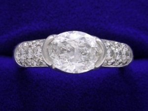 Oval%20Ring%201_54%20ct%201_35%20ratio%200_50%20tcw-1.jpg