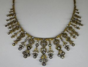 Victorian necklace from Grainger collection - Field Museum.jpg