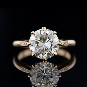 3.04 carat roe gold diamond solitaire.jpg 3.04 carat roe gold diamond solitaire.jpg