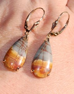 kiz-jasperearrings2.jpg