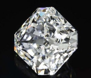 DI40XG_GIA2131283334.jpg