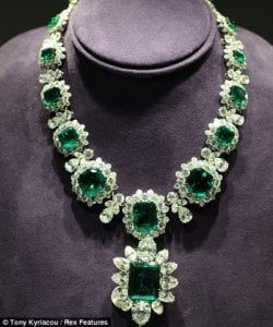 Elizabeth Taylor Bulgari diamond and emerald necklace and pendant.jpg