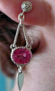 howjspinel_necklace_earrings_earshot2_cu.JPG