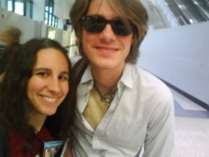 rachel taylor in airport.JPG